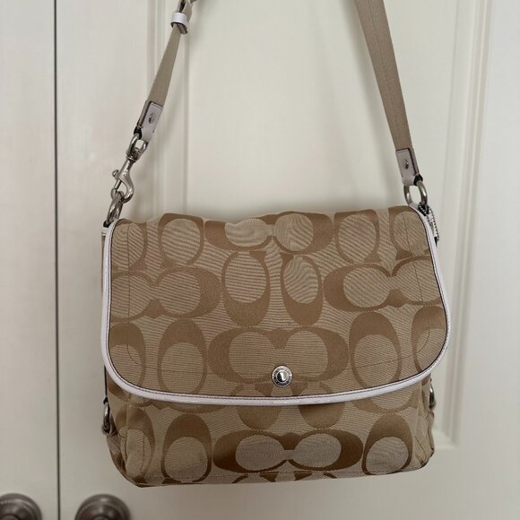 Coach Handbags - Coach signature Kyra Messenger Bag Crossbody EUC Style #16557